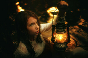con gái, đèn, TJ Drysdale