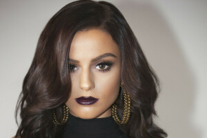 brunette, Cher Lloyd, ca sĩ