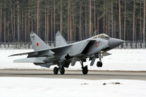 Foxhound, mengupas, The MiG-31