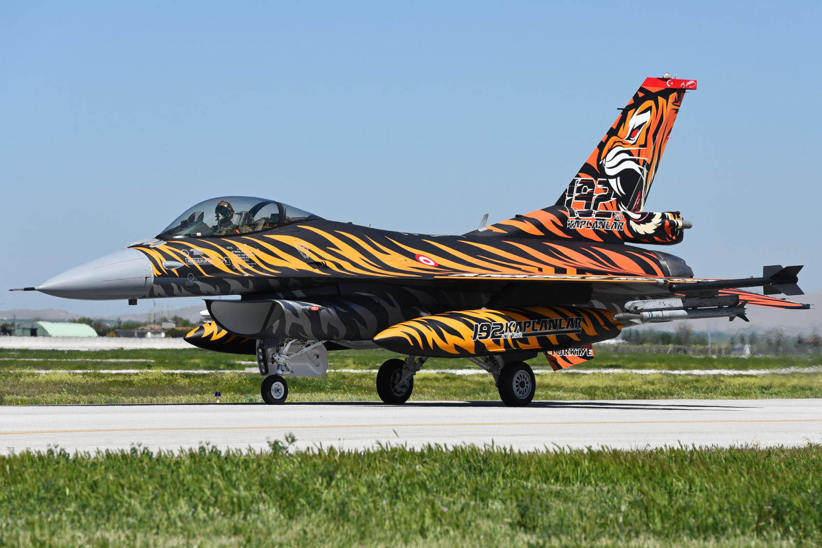 Đấu sĩ, Chiến đấu chim ưng, F-16C, "Chiến đấu chim ưng"
