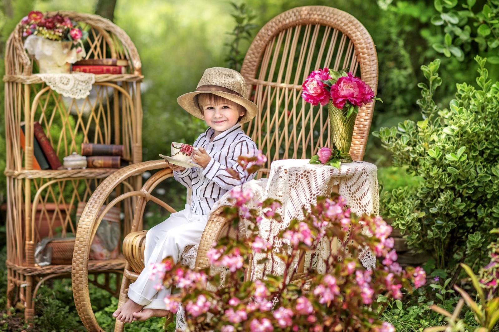 여름, 서적, 꽃들, 모자, 정원, 소년, 의자, 즐거움