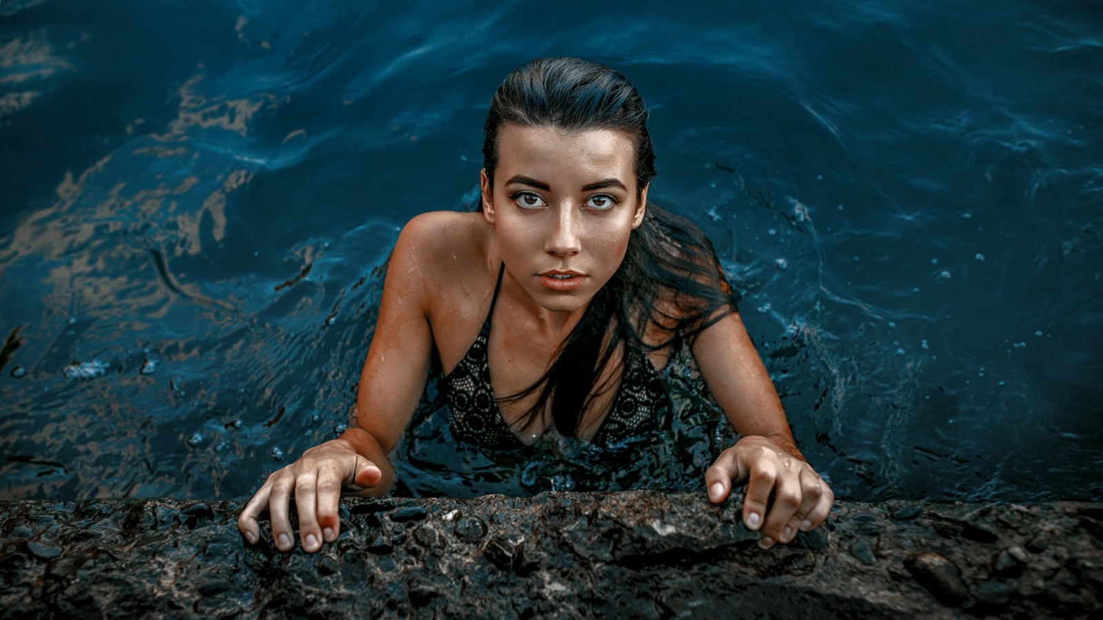 อันเดรย์เมเทลคอฟ, ฟองน้ำ, ในน้ำ, Olesya