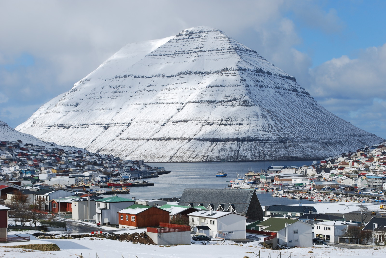 ท้องฟ้า, เมือง, ภูเขา, ภาพถ่าย, หมู่เกาะ, เต็มไปด้วยหิมะ, Klaksvik, Friscia