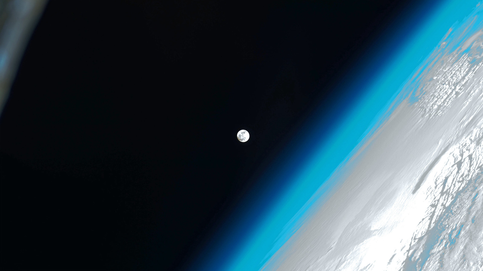 ดวงจันทร์, โลก, สถานีอวกาศนานาชาติ, บรรยากาศ, รูปภาพนาซ่า