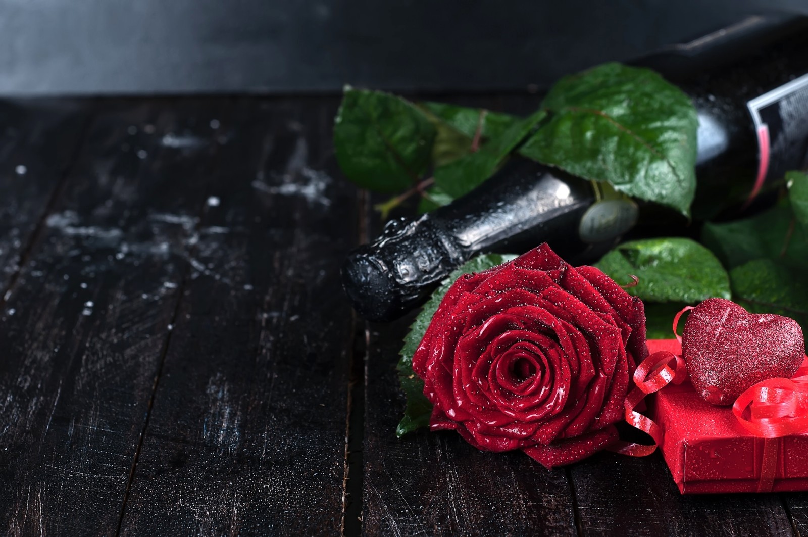 hari Valentine, hadiah, jantung, mawar, bunga, botol, sampanye