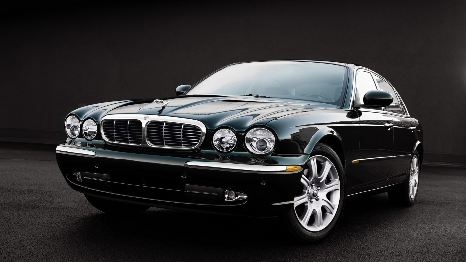 Jaguar, sedan, XJ8