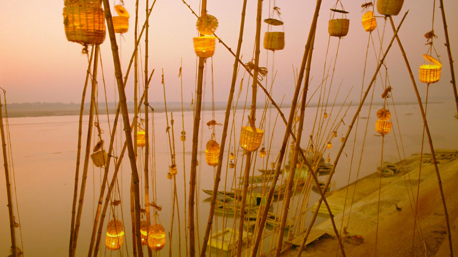 India, Sungai Gangga, festival lentera, Uttar Pradesh