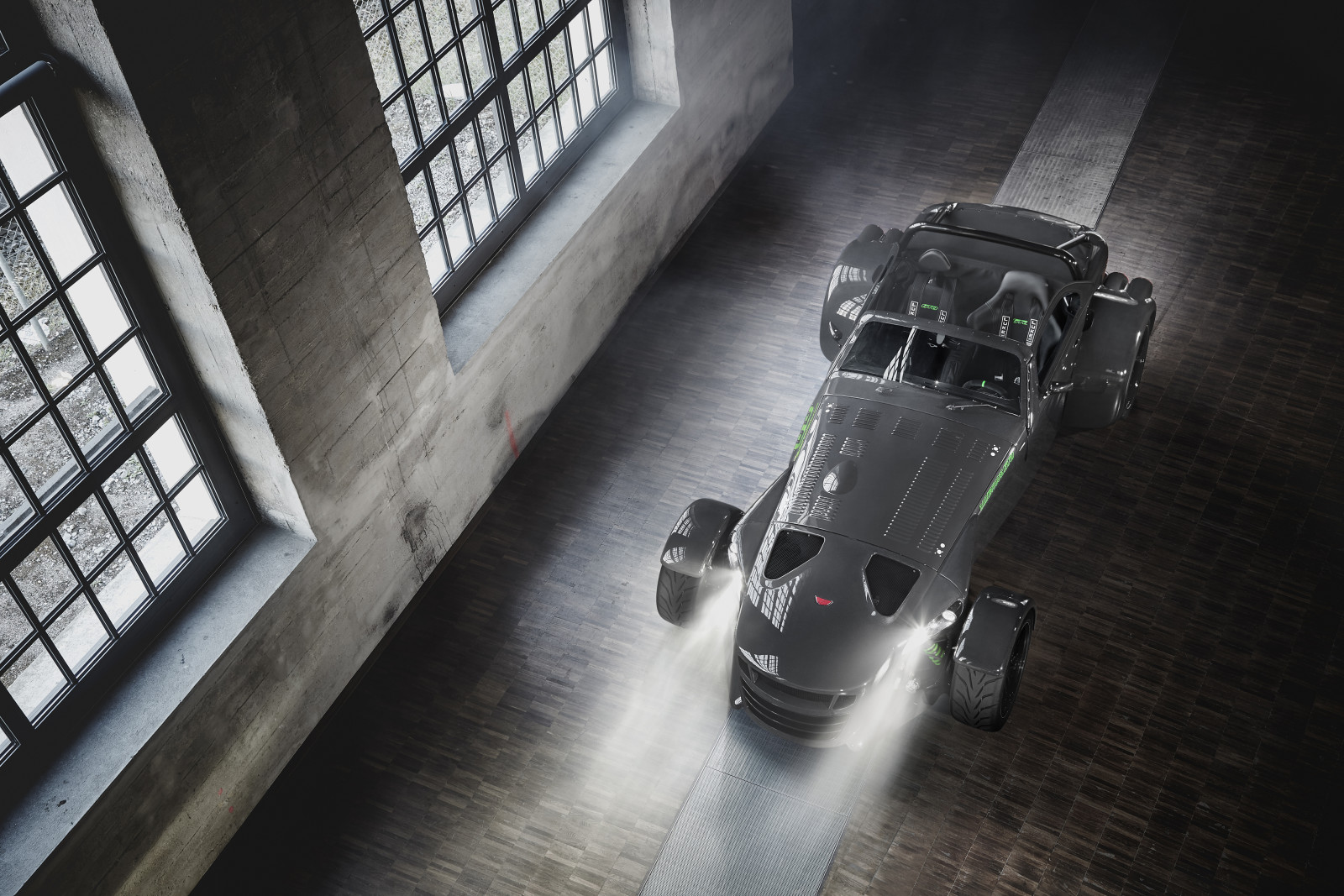 2015 년, GTO, 돈커 보트, 벌거 벗은 알몸 카본