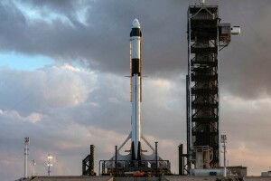 naga, Elang, SpaceX, Amerika Serikat