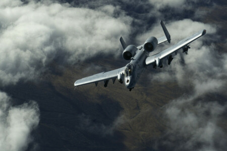 A-10, 공격, 구름