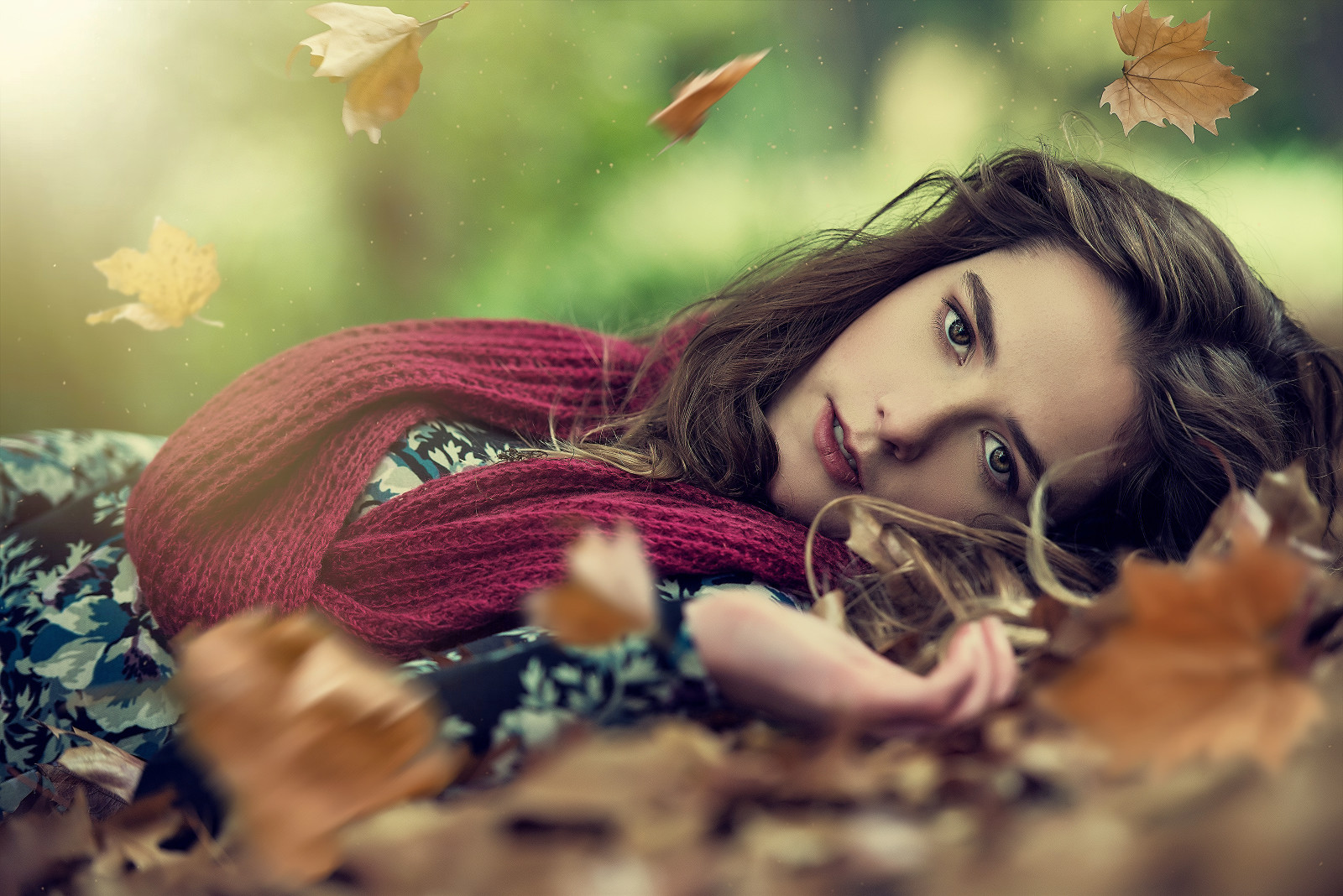 mùa thu, khuôn mặt, lá rụng, khăn quàng cổ, đôi mắt, tóc
