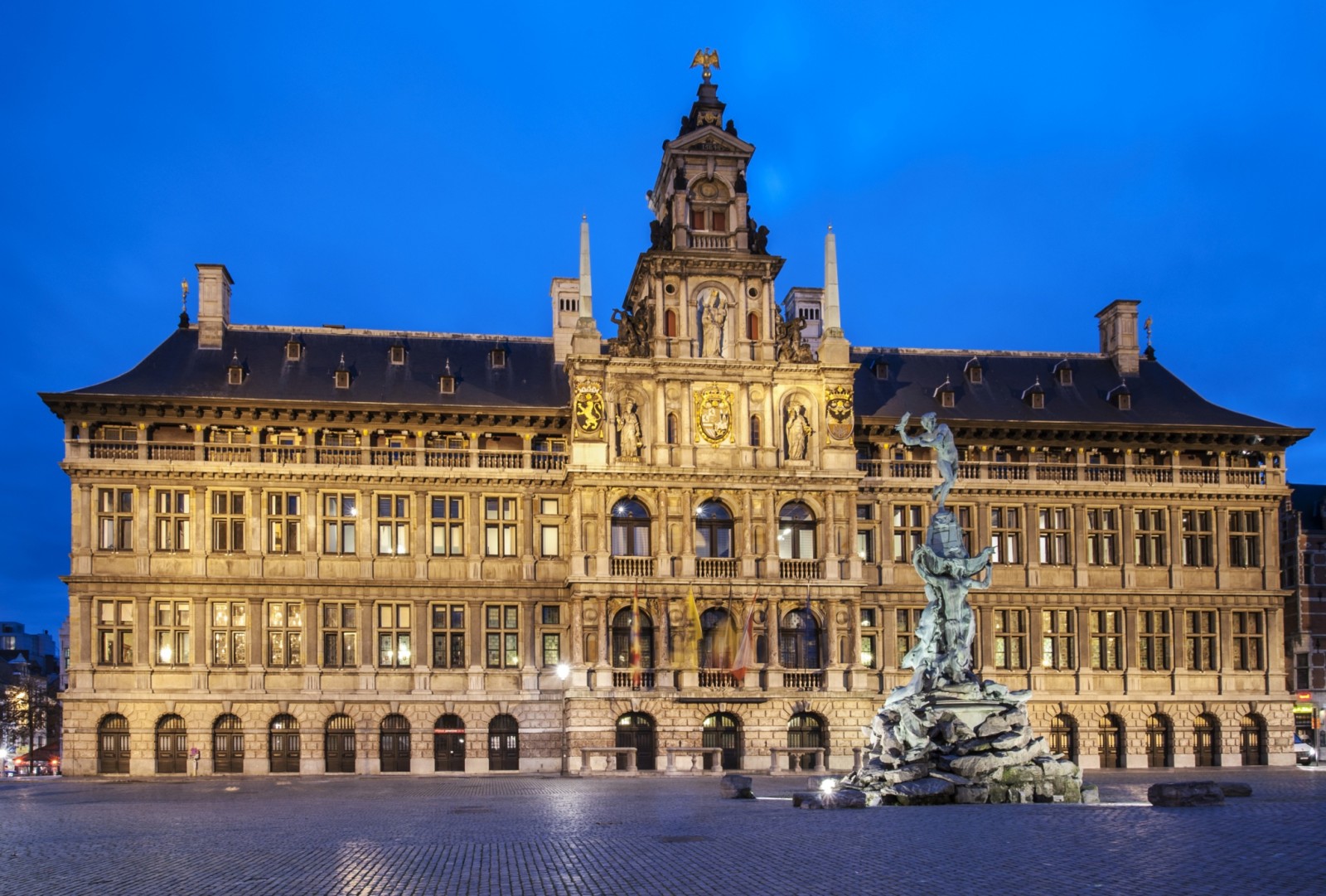 nước Bỉ, Antwerp, Quảng trường thành phố