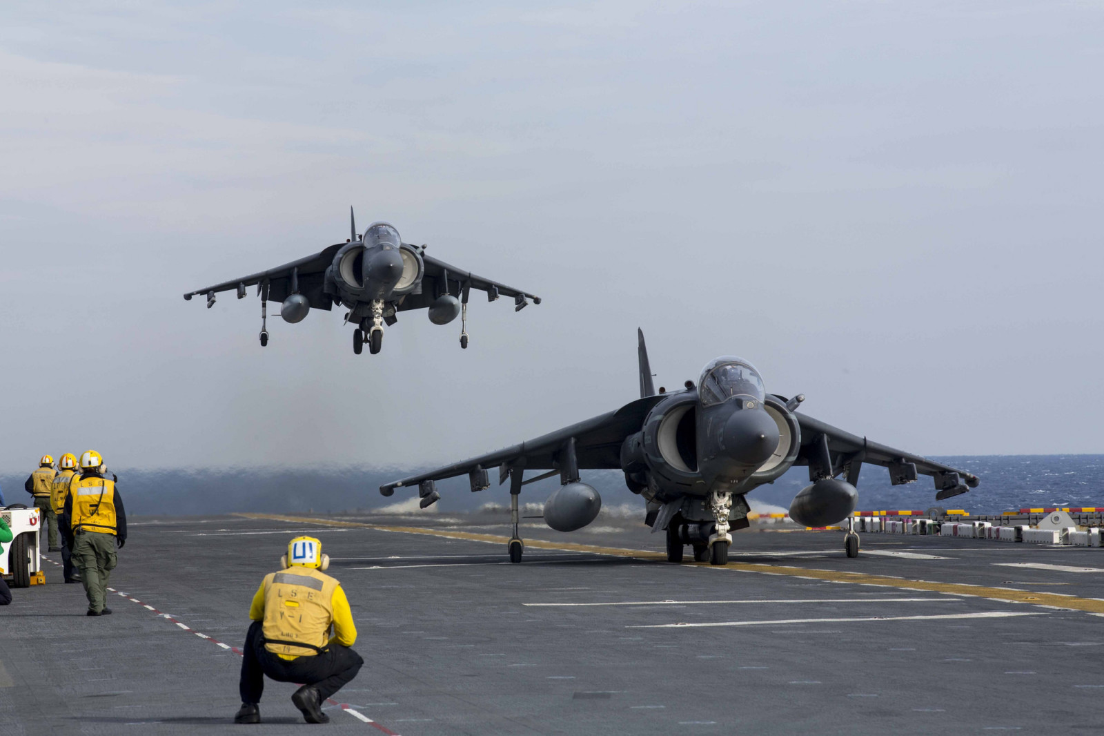 Kartu, Pejuang, AV-8B, Harriers