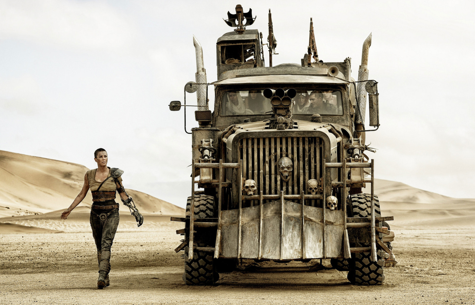 xe tải, máy kéo, Mad Max, Mặt trước, Khoảnh khắc này, Charlize Theron, Đường giận dữ, Cơn thịnh nộ trên đường