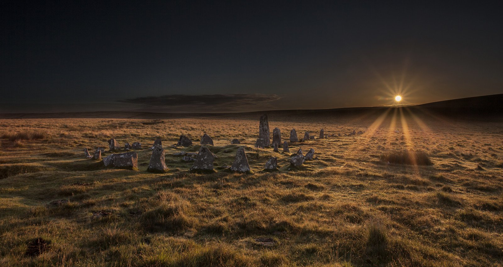 Matahari terbit, Taman Nasional Dartmoor, Lingkaran batu