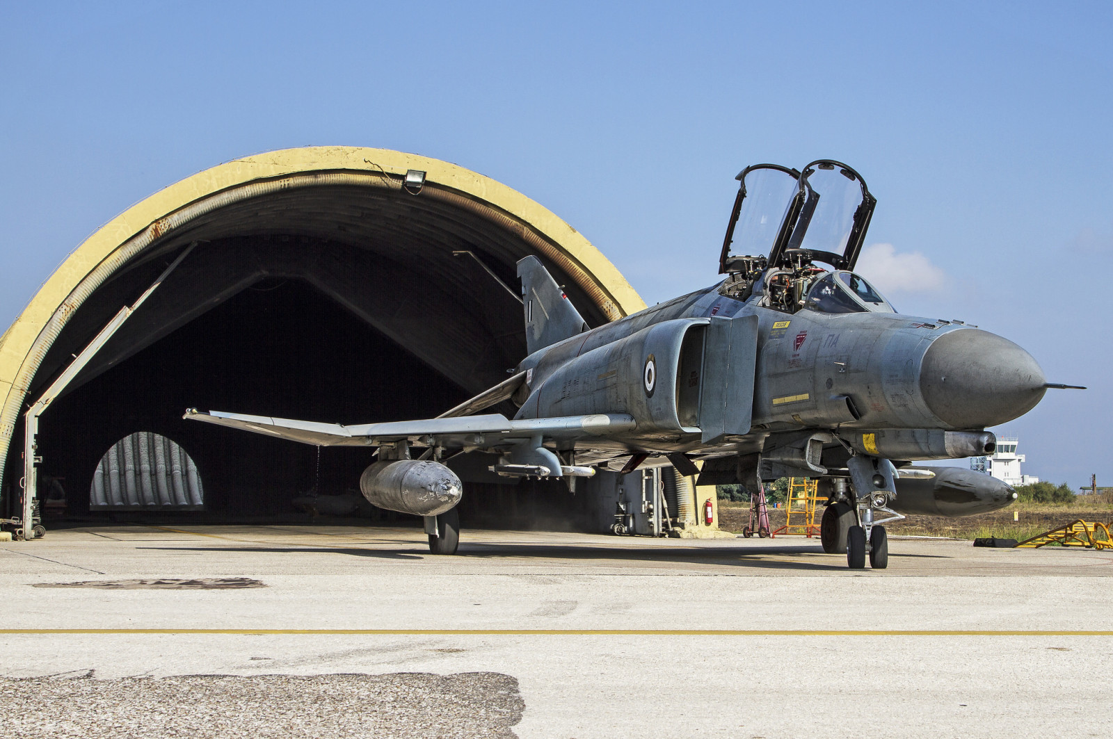 โรงเก็บเครื่องบิน, นักมวย, อเนกประสงค์, Phantom II, F-4E