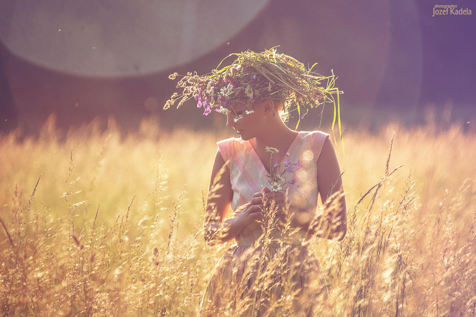 mùa hè, con gái, SẮC ĐẸP, VẺ ĐẸP, cánh đồng, nhiếp ảnh gia, vòng hoa, Josef Kadela