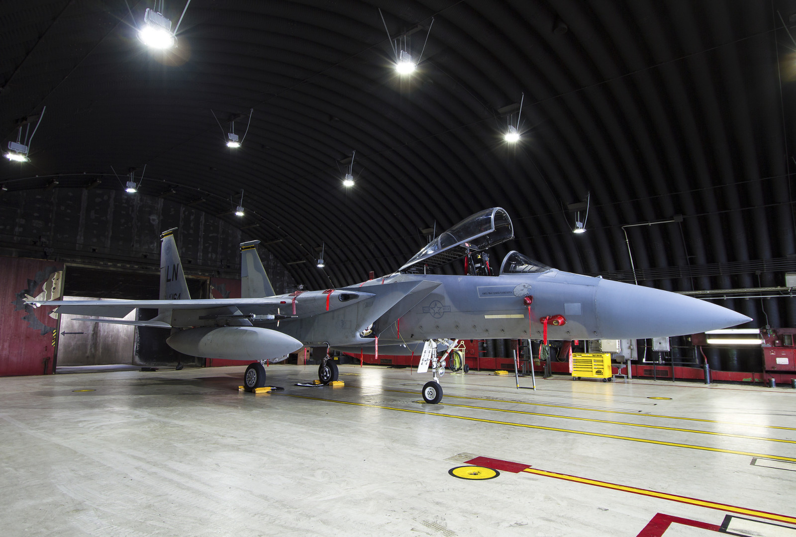격납고, 전투기, 독수리, "독수리", F-15D