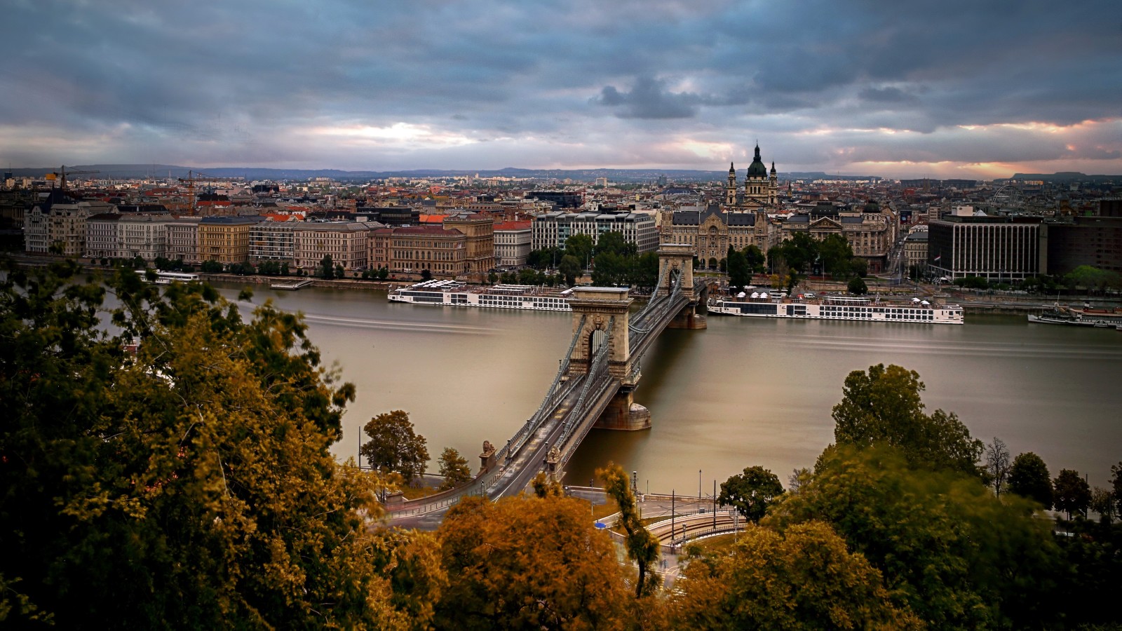 Hungaria, Budapest, Jembatan rantai