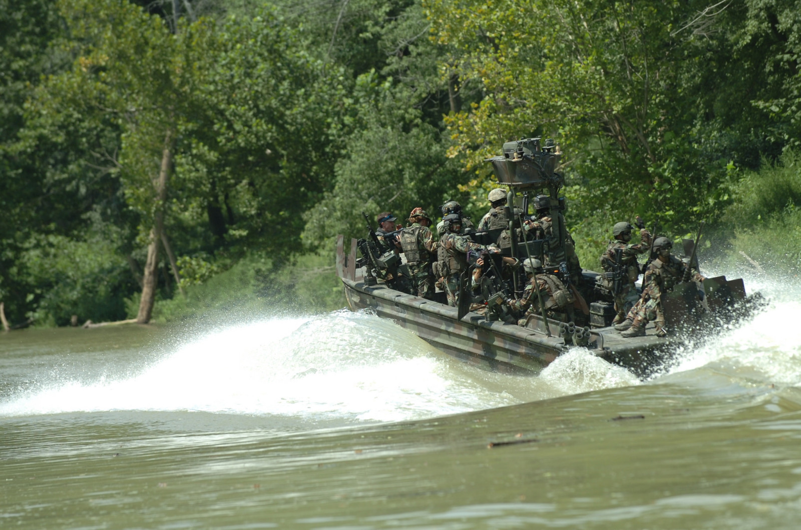 Thiên nhiên, con sông, làn sóng, Lính, Trang thiết bị, thuyền chiến đấu, SBT-22
