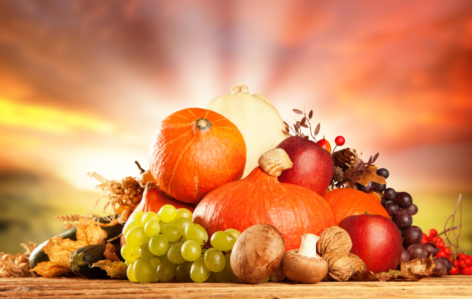 きのこ, 野菜, かぼちゃ, 林檎, フルーツ, ナッツ, ぶどう, 乾燥した葉