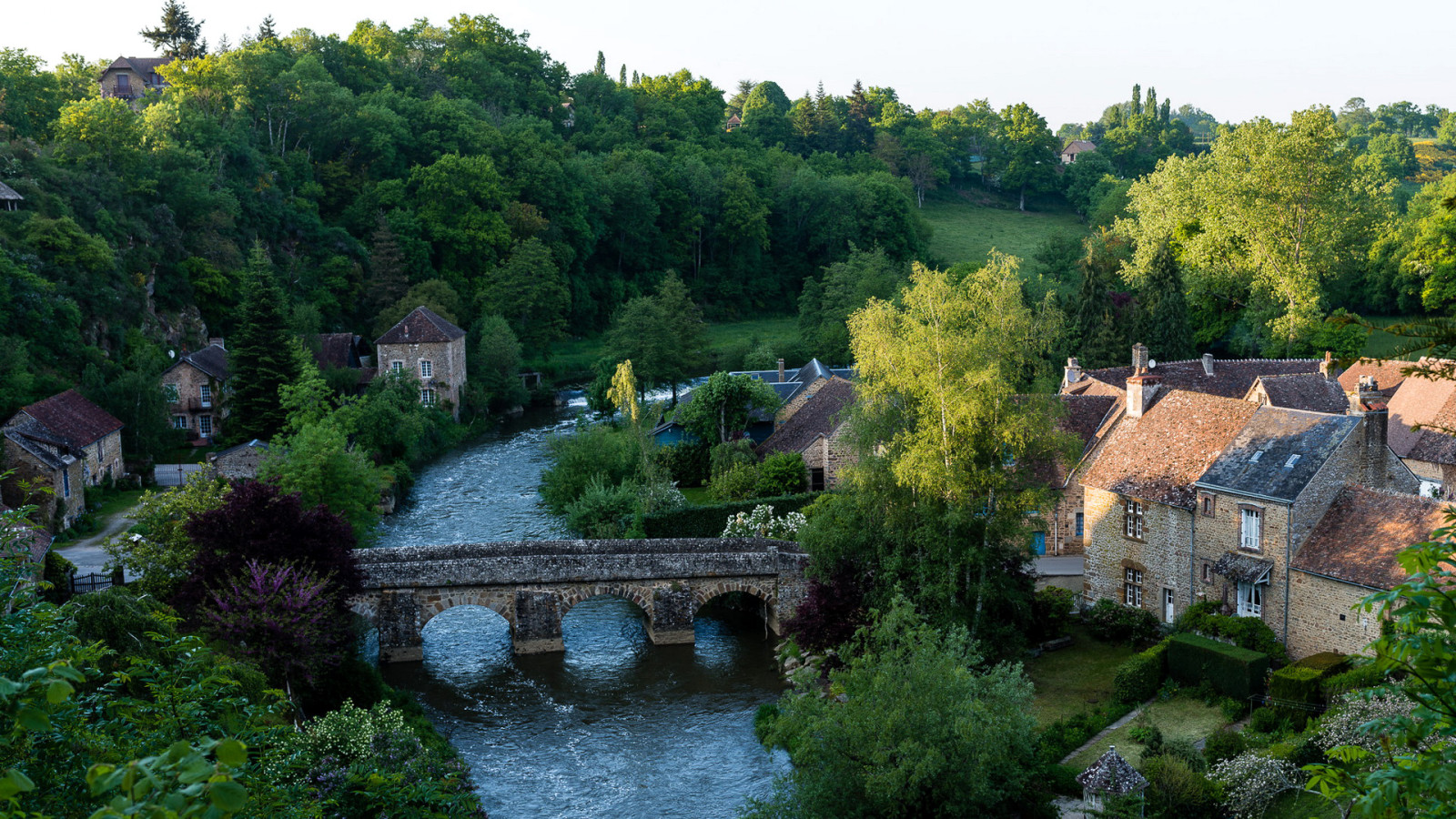 sungai, pohon, Perancis, rumah, Jembatan, Desa, Saint-Ceneri-le-Gerei