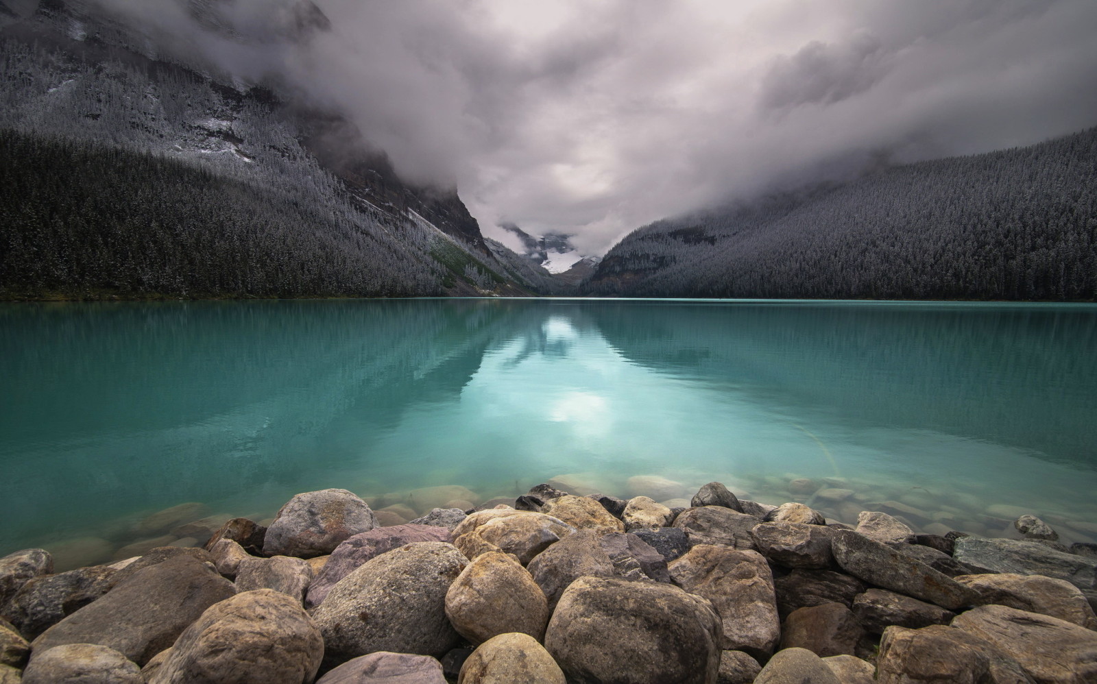 แคนาดา, อุทยานแห่งชาติ Banff, ทะเลสาบหลุยส์