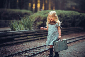 女の子, スーツケース, 見る, 若い旅行者